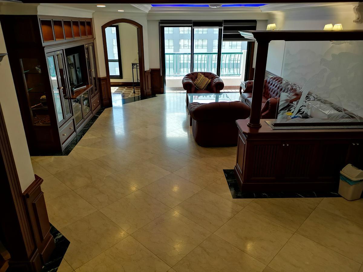 コタキナバル Marina Court Luxury Penthouseアパートホテル エクステリア 写真
