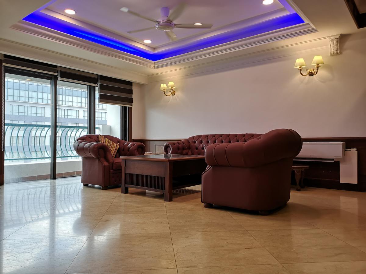 コタキナバル Marina Court Luxury Penthouseアパートホテル エクステリア 写真